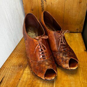 COLE HAAN  WOMENS Leather Brown Woven Pump Peep toe Heel size 8B  Shoes
